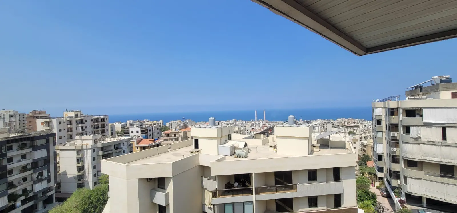 High-End Decorated & Furnished Apartment For Sale in Zouk Mosbeh — الصورة 8