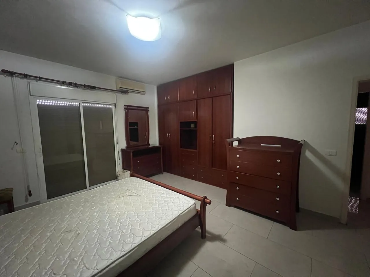 Spacious 3-Bedroom Apartment For Sale In Fanar — الصورة 4