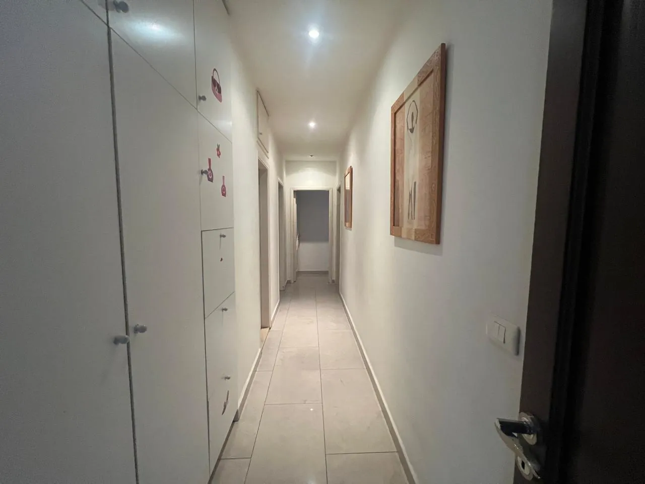 Spacious 3-Bedroom Apartment For Sale In Fanar — الصورة 8