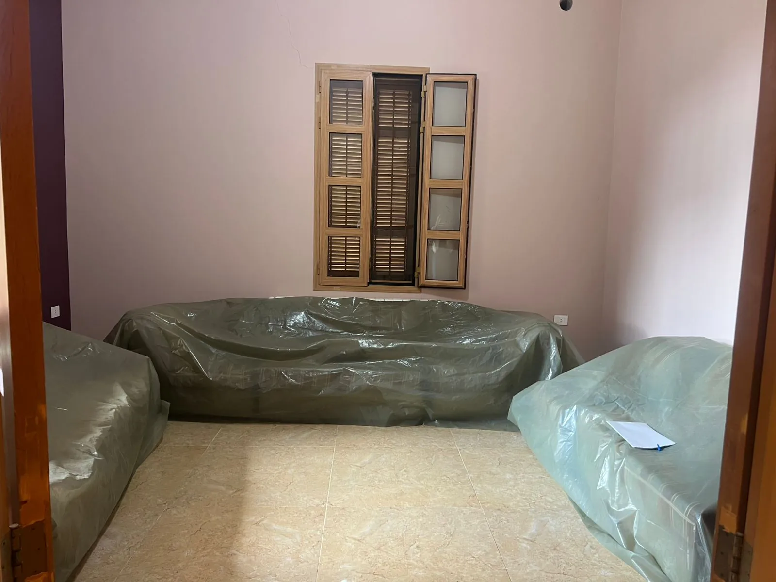 Exclusive! Spacious Villa For Sale in Souq El Gharb, Aley — الصورة 9