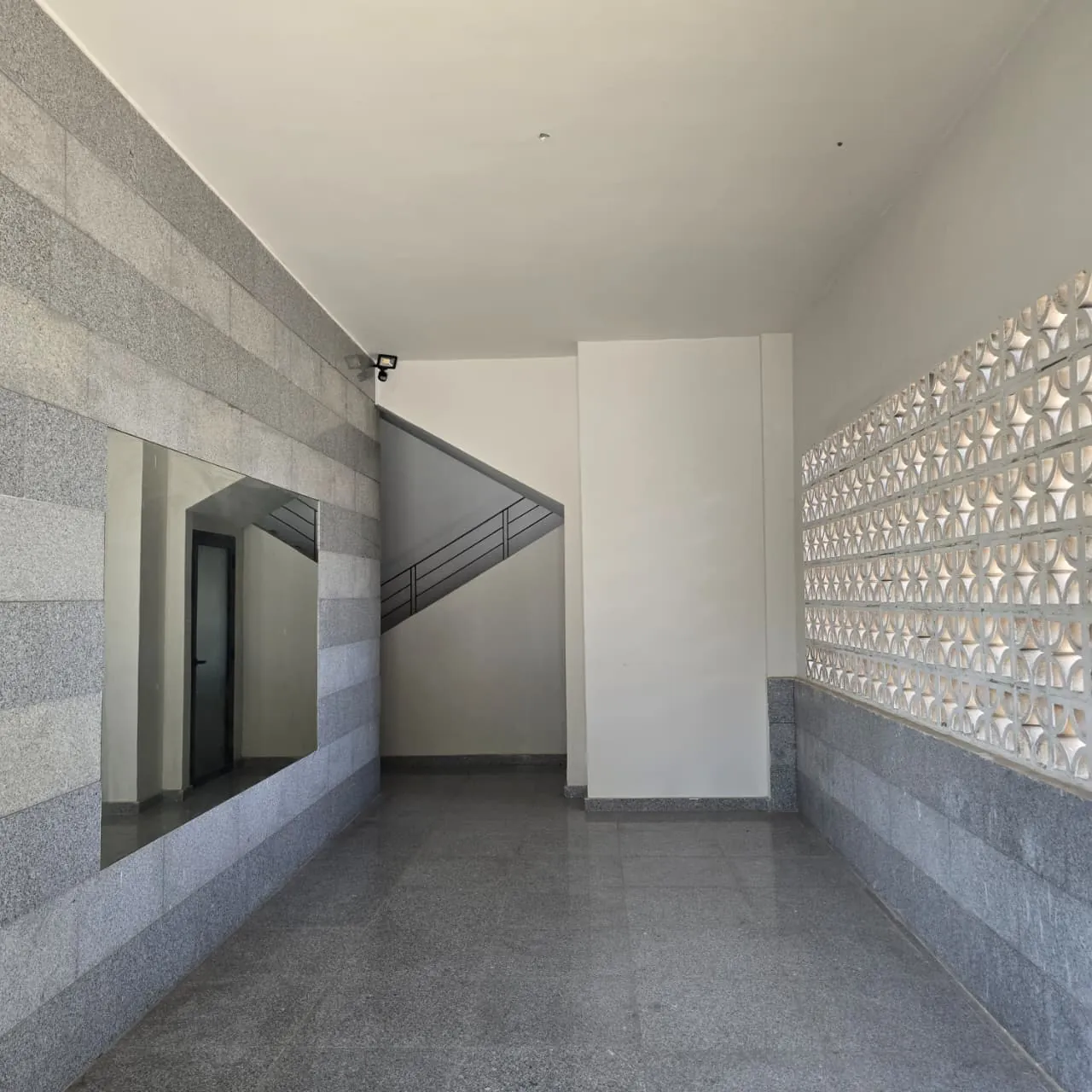 Decorated Apartment With Open View For Sale in Dhour Choueir — الصورة 8