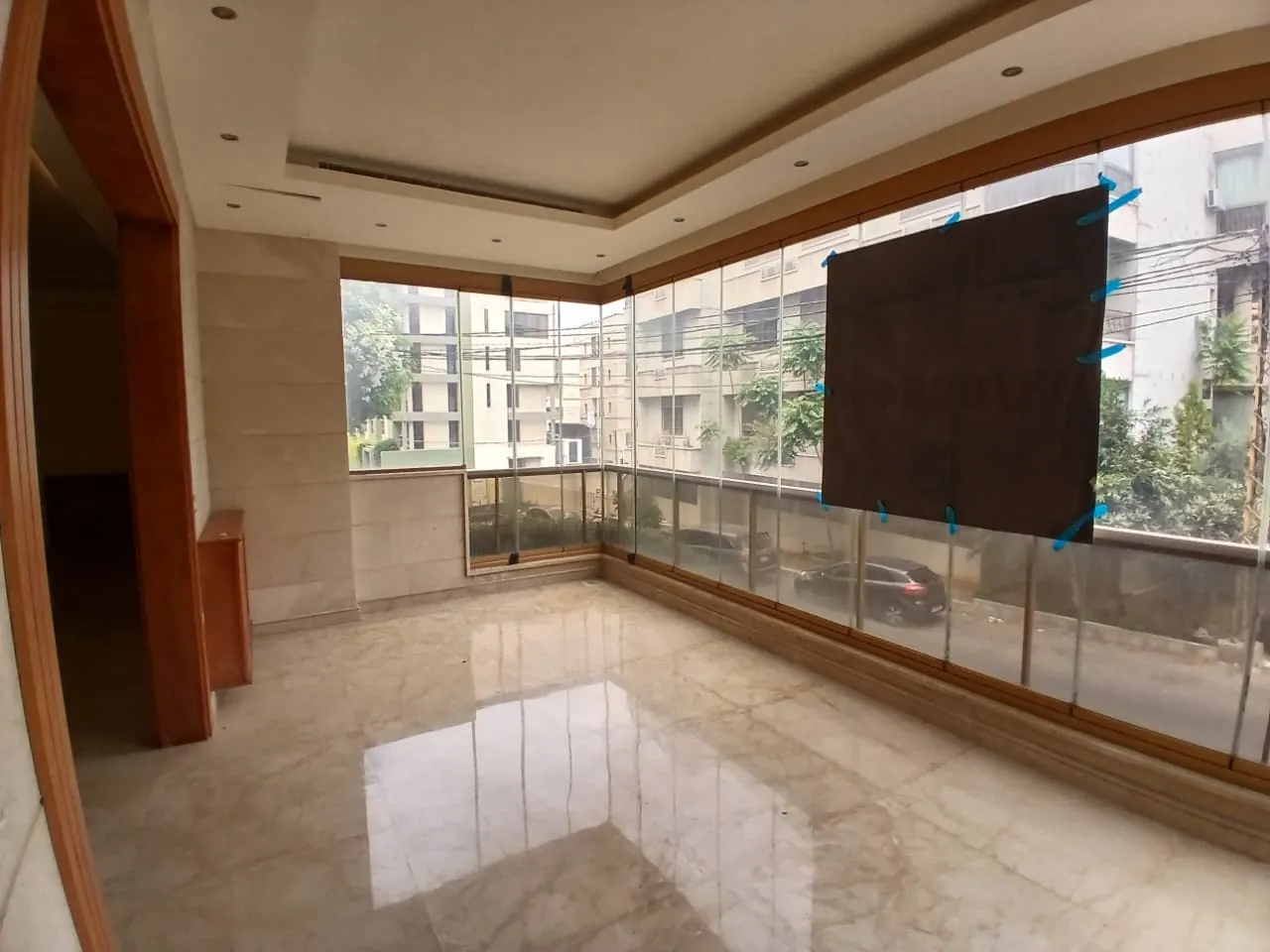 Decorated Apartment With Terrace For Sale in Baabda — الصورة 2