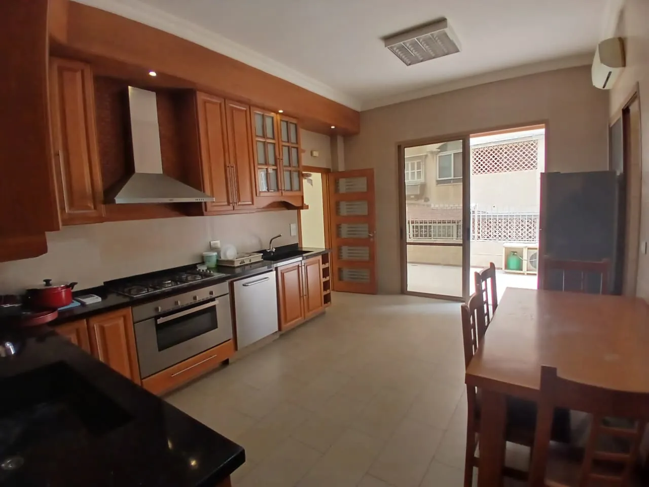 Decorated Apartment With Terrace For Sale in Baabda — الصورة 5