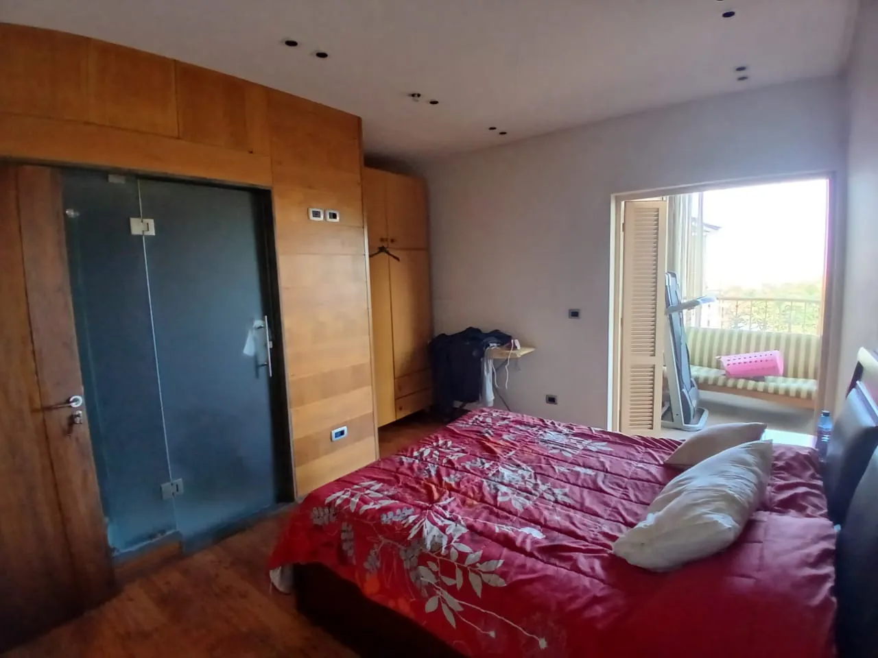 Spacious Decorated Apartment For Sale in Baabda — الصورة 7