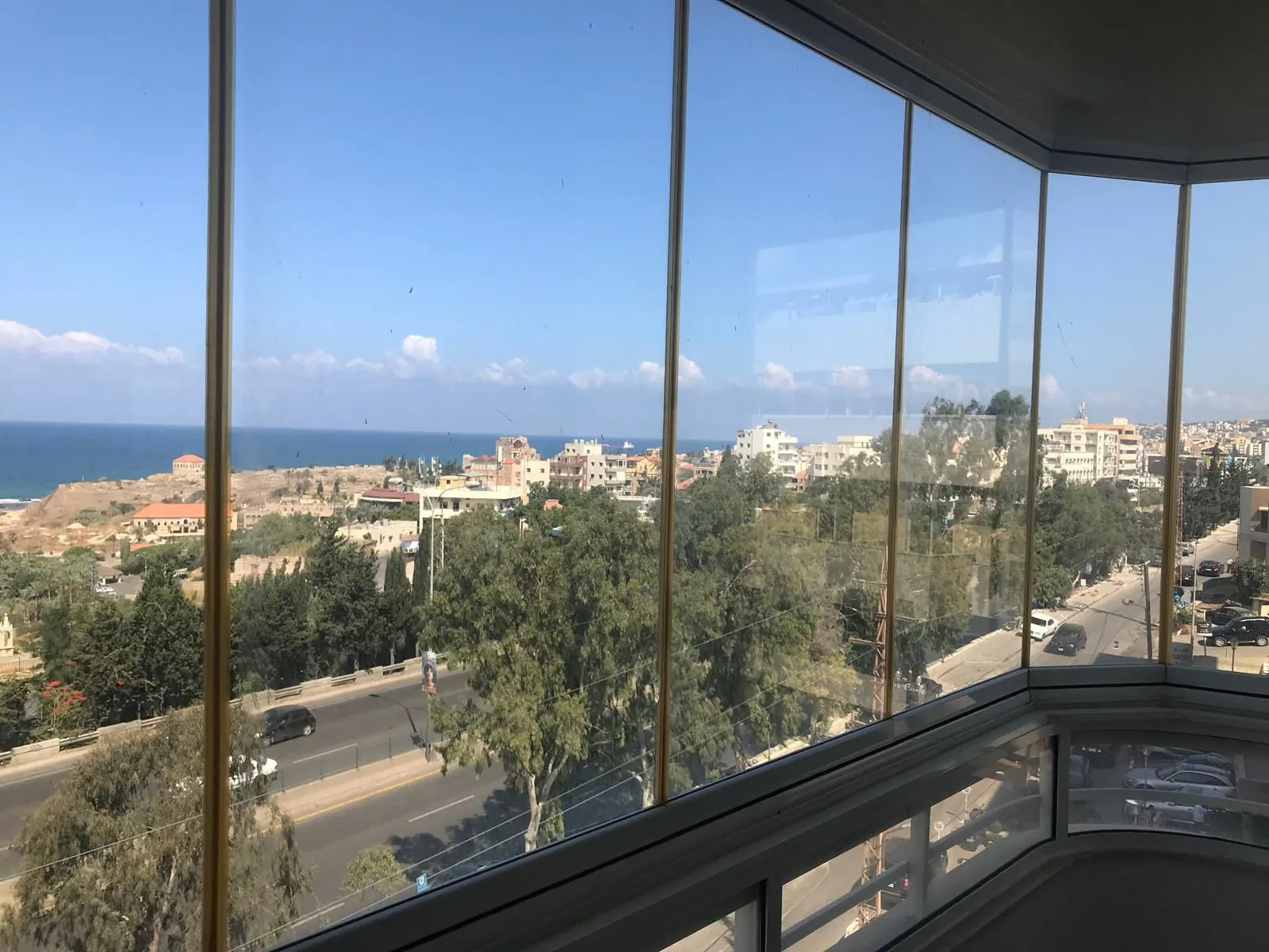 Decorated Apartment For Sale In Jbeil 1 min away from the beach — الصورة 2
