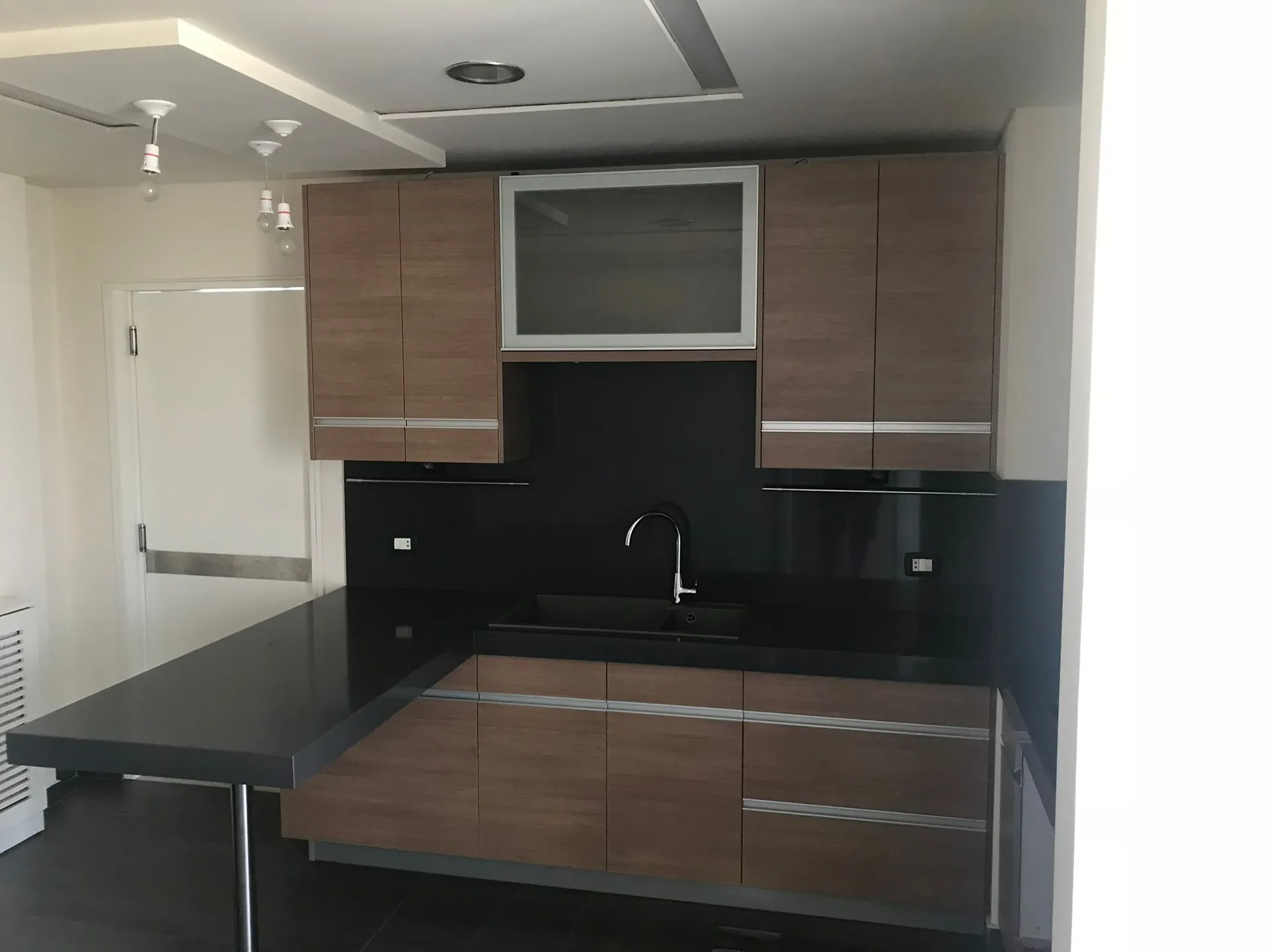 Decorated Apartment For Sale In Jbeil 1 min away from the beach — الصورة 6