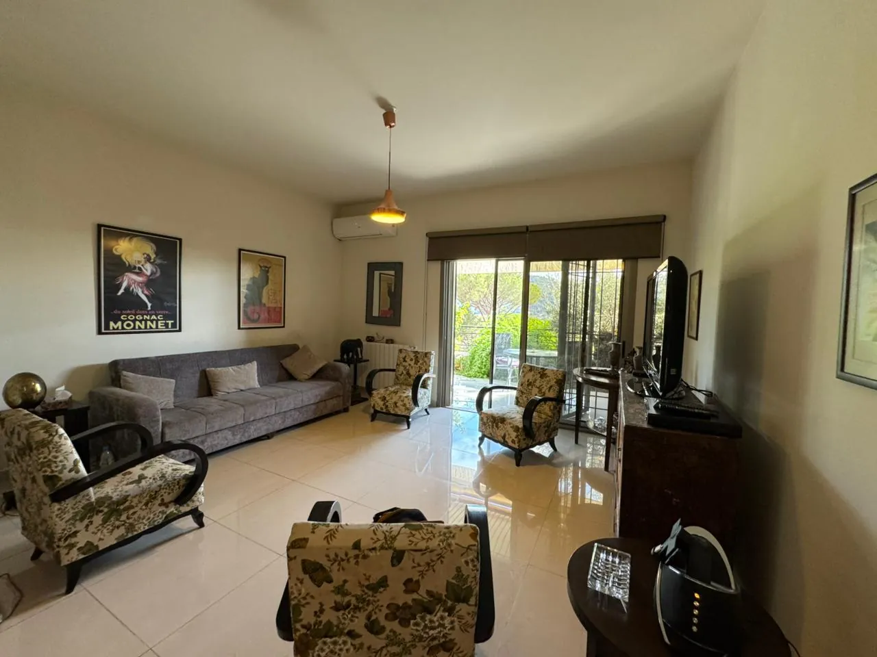 Furnished Apartment with Garden And Great Mountain View For Sale in Baabdat — الصورة 4
