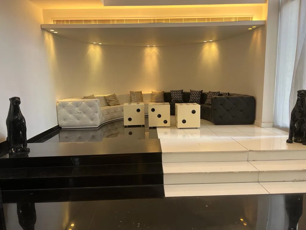 Luxurious Duplex Apartment With Terrace For Sale in Saifi — الصورة 4