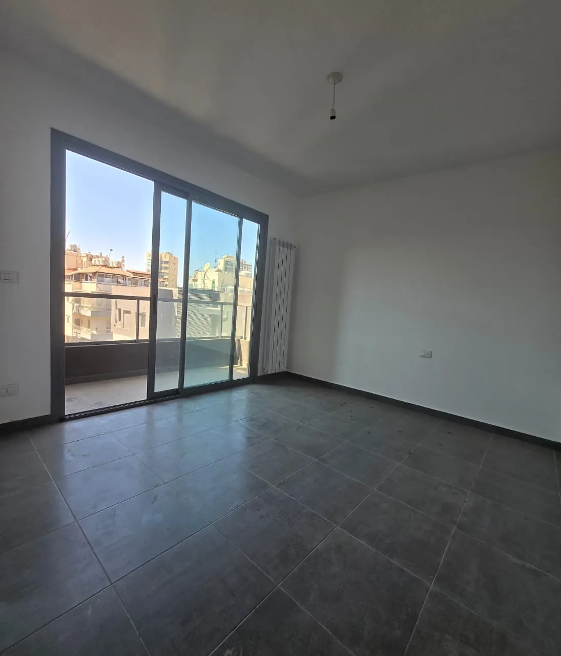 Modern & Brand New Duplex For Sale in Badaro — الصورة 3
