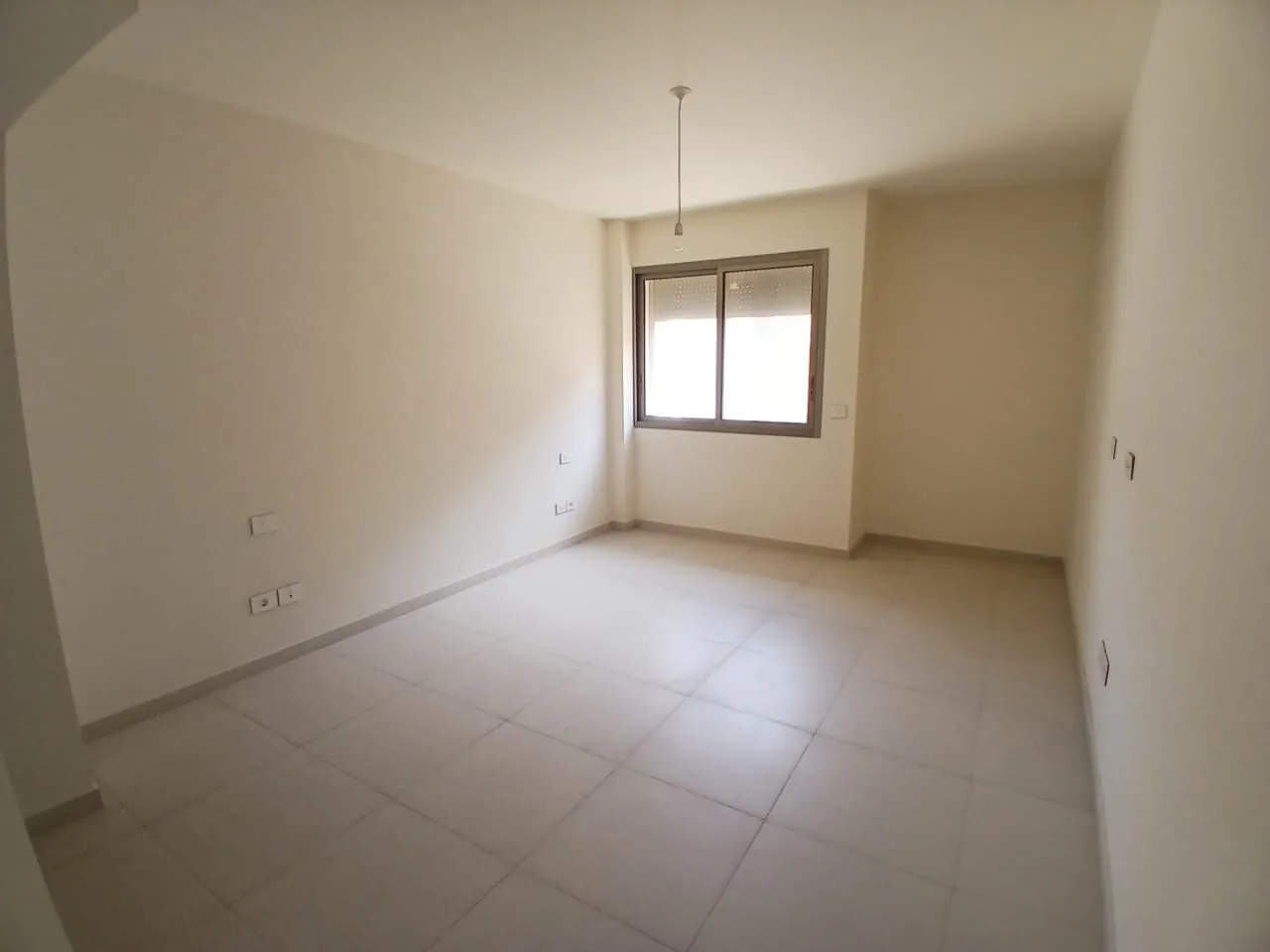 Duplex With Terrace For Sale Overlooking Great View in Prime Location in Baabda — الصورة 9