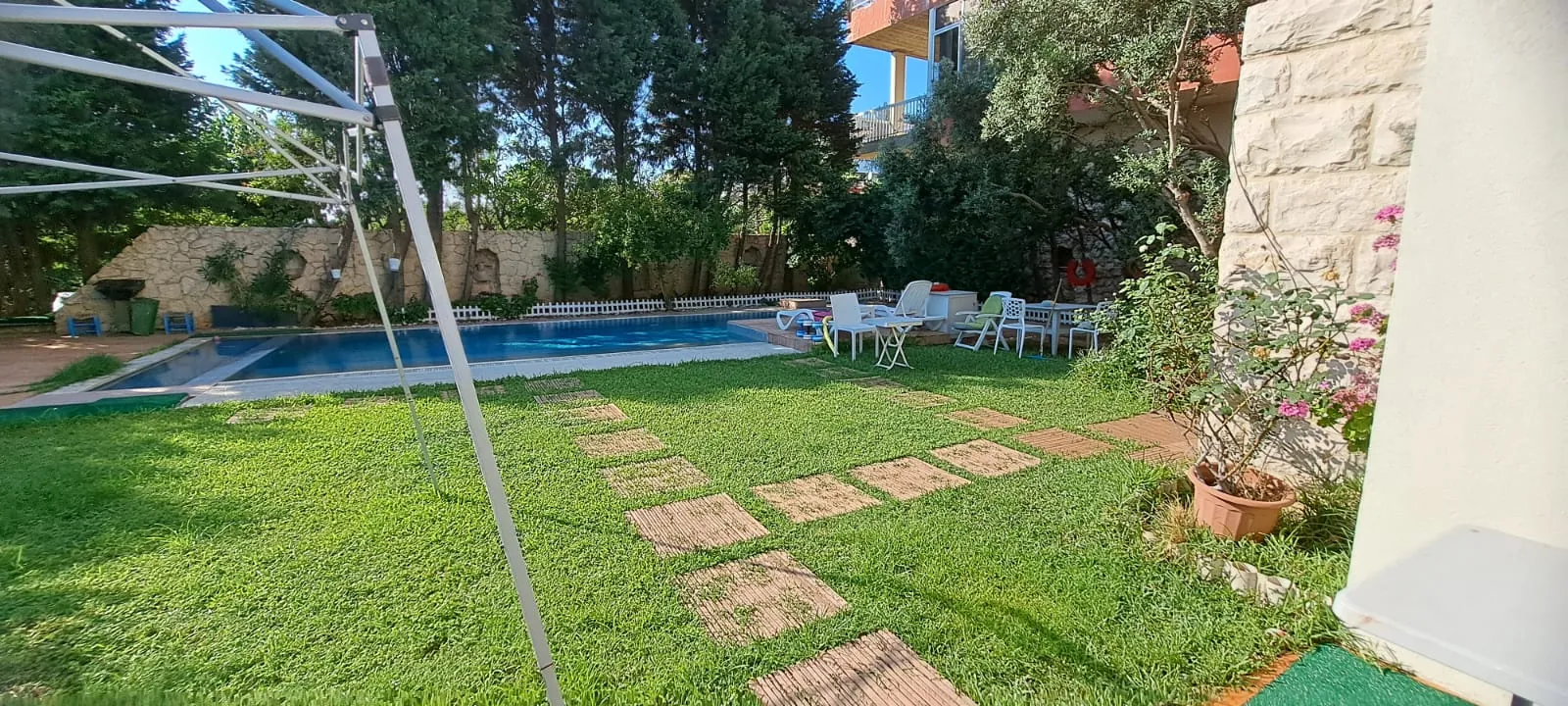Villa With Pool and Garden For Rent in Aamchit — الصورة 3