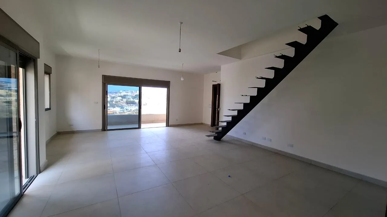 Duplex With A Beautiful View For Sale In Gherfine — الصورة 2