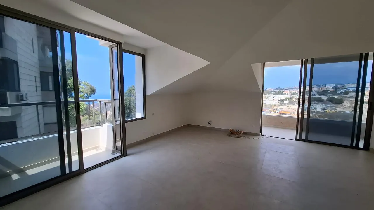Duplex With A Beautiful View For Sale In Gherfine — الصورة 3