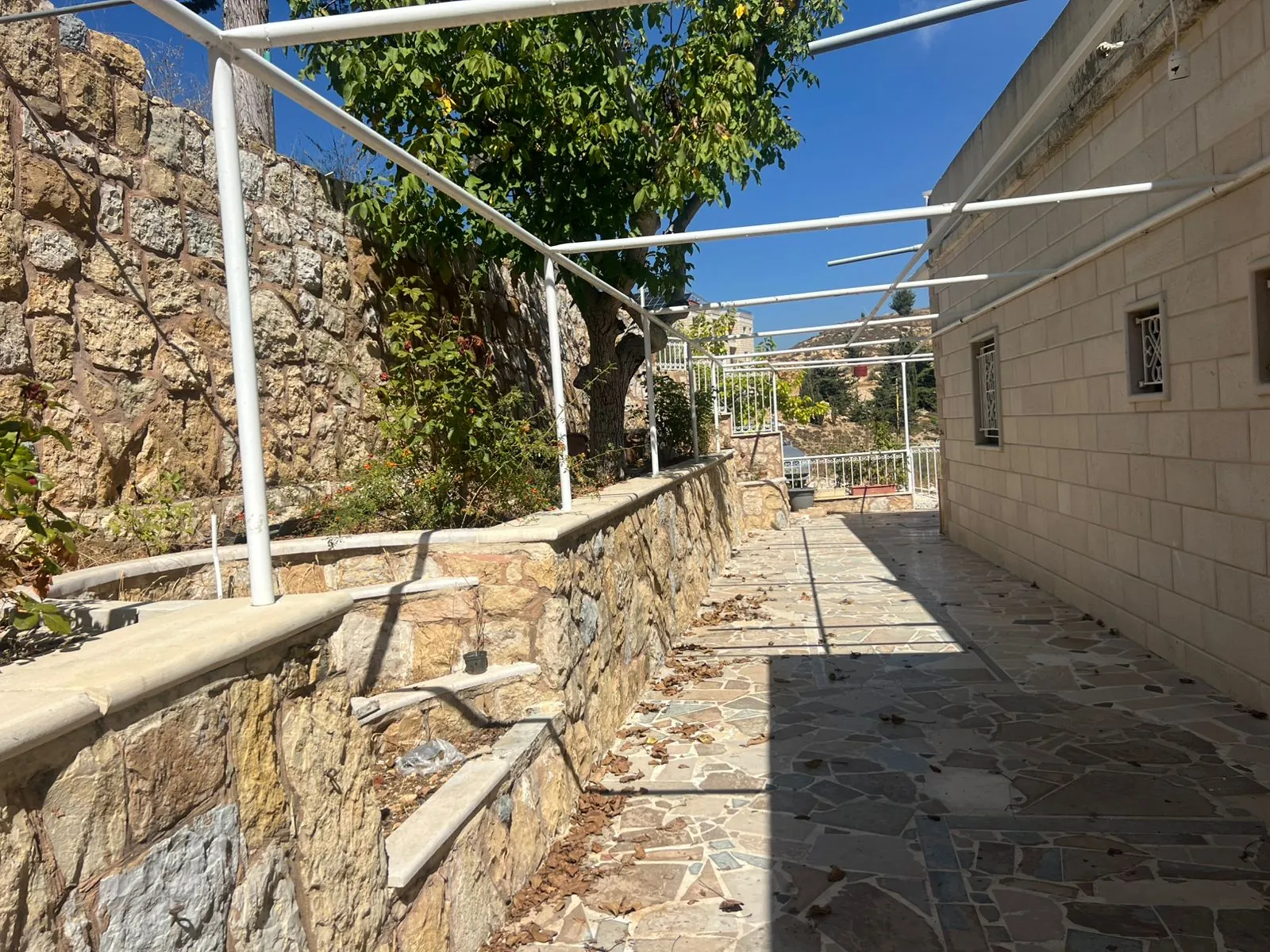 An Individual Building For Sale in Chanay, Bhamdoun — الصورة 10