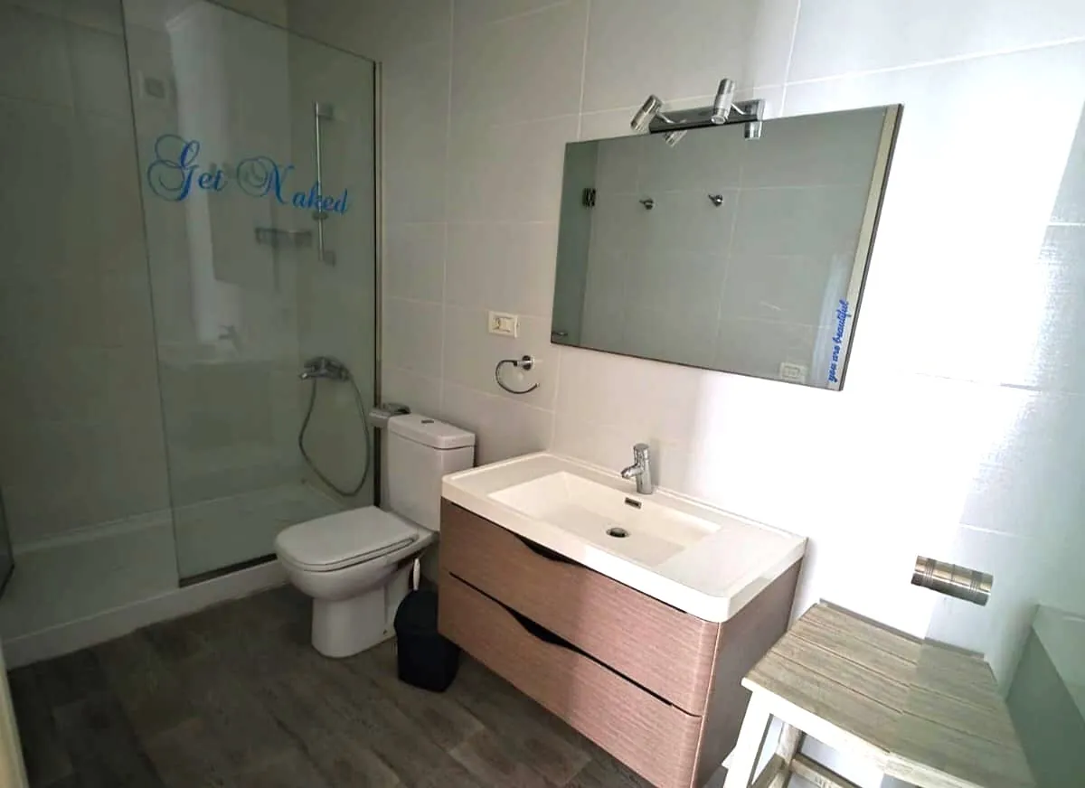 Fully Furnished Apartment with Mountain View For Rent in Antelias, Mezher — الصورة 9