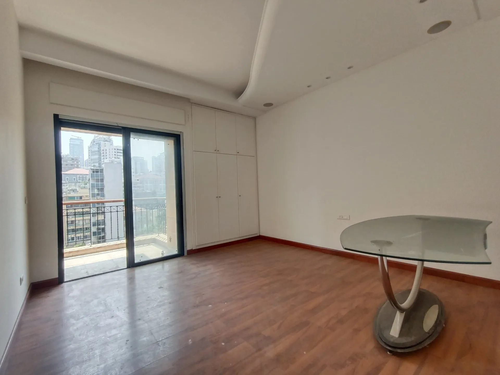 High-End and Charming Apartment For Rent in Gemmayzeh, Pasteur — الصورة 9