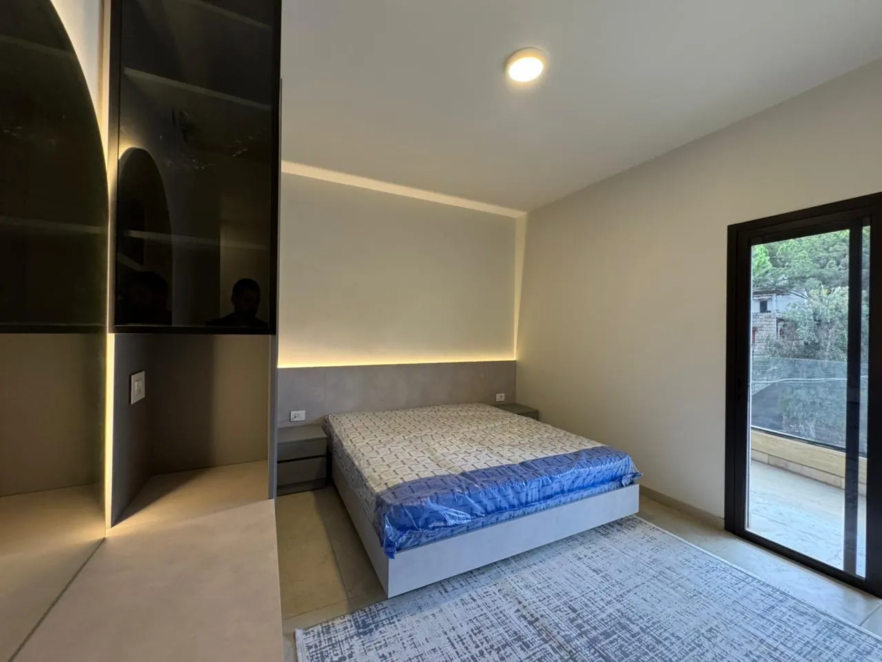 Fully Decorated and Furnished Apartment For Rent In Ain Saadeh — الصورة 5