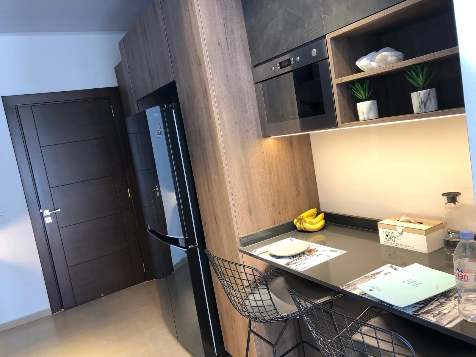 Modern, Furnished & Decorated Apartment For Rent in Betchay — الصورة 8