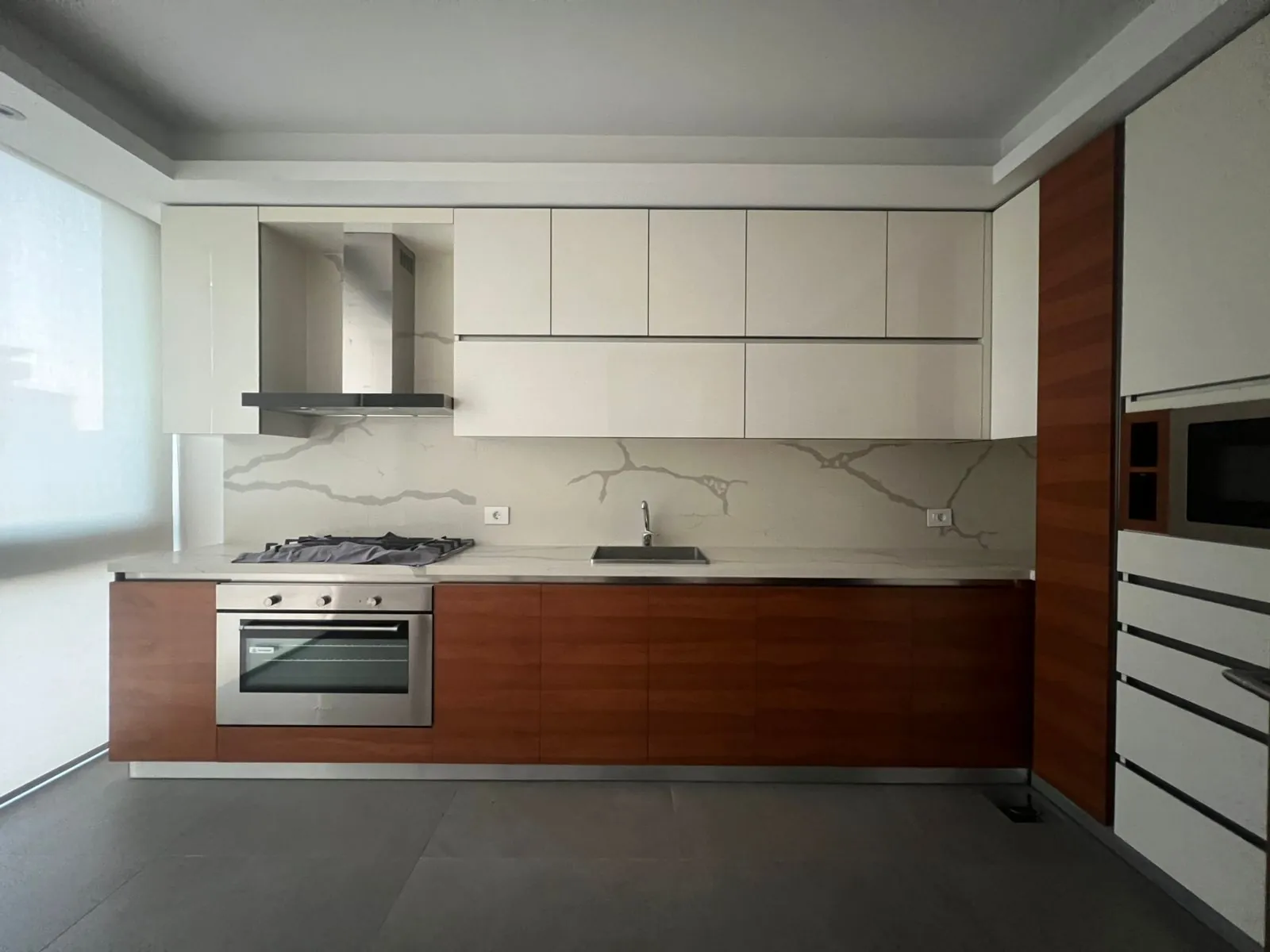 Private Living! 3-Bedroom Duplex For Sale in Achrafieh, Nazareth — الصورة 3