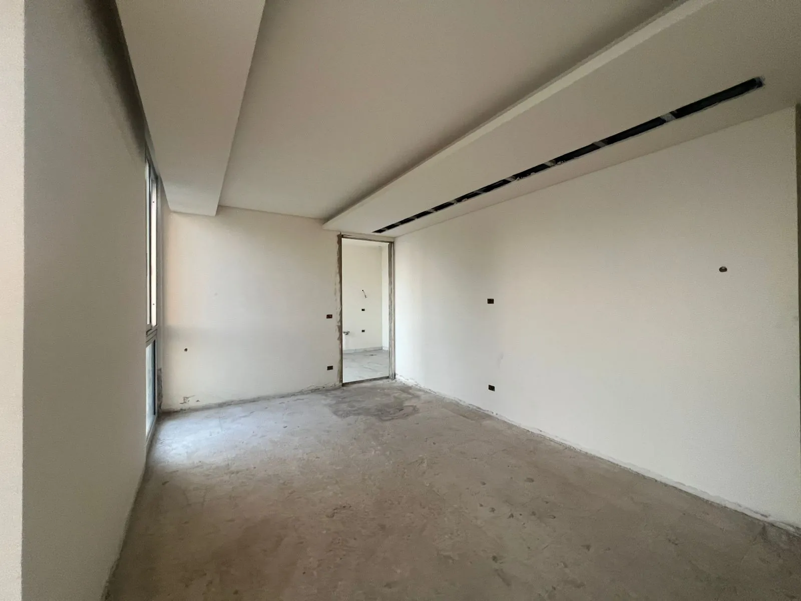 Private Living! 3-Bedroom Duplex For Sale in Achrafieh, Nazareth — الصورة 5
