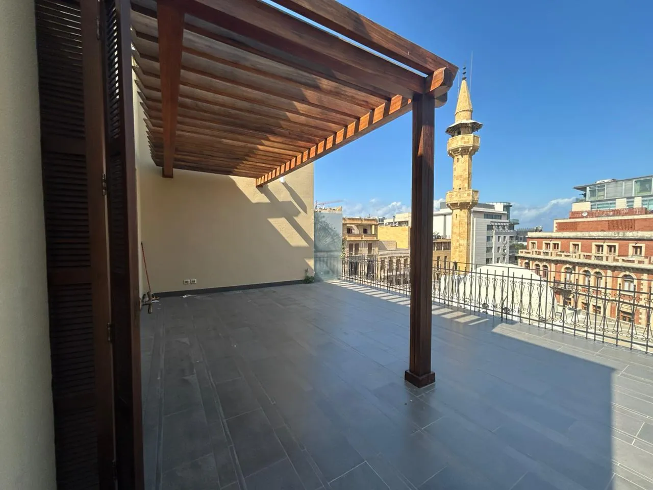 Furnished Apartment with City View For Rent in Prime Location in Down Town — الصورة 2