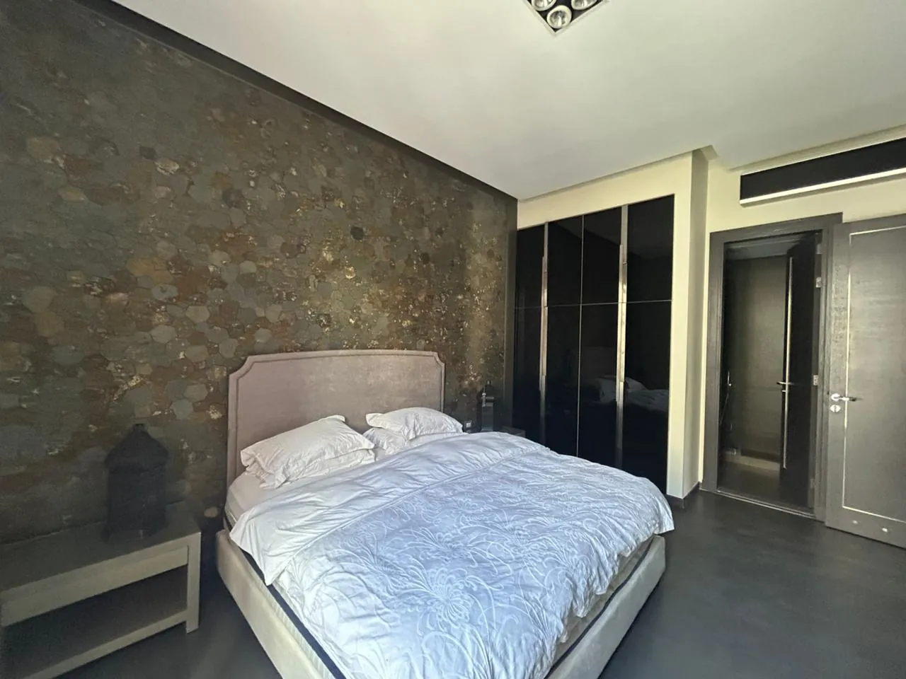Furnished Apartment with City View For Rent in Prime Location in Down Town — الصورة 7