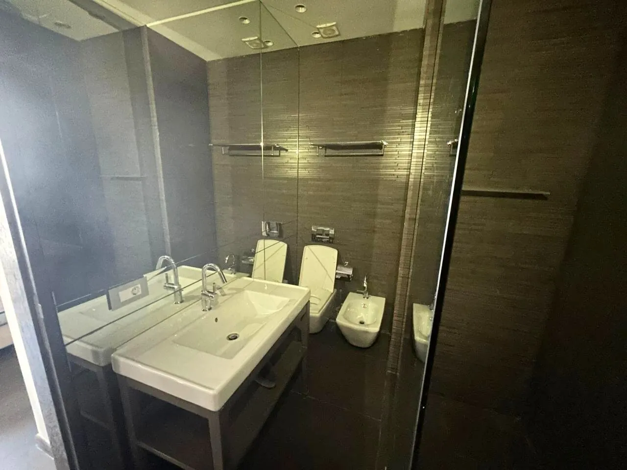 Furnished Apartment with City View For Rent in Prime Location in Down Town — الصورة 9
