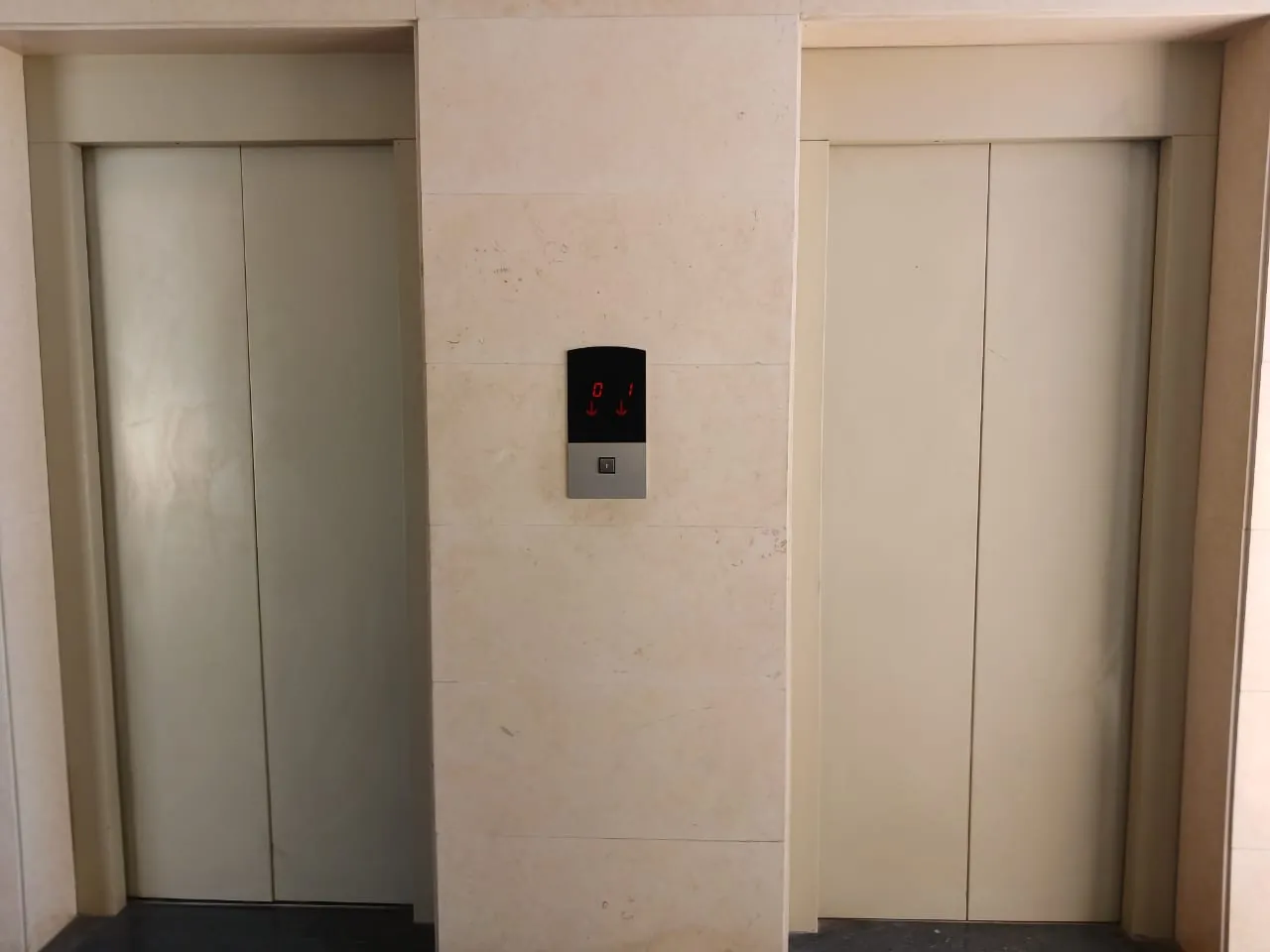 Office With A Spacious Terrace For Rent In A Prime Location In Biyada — الصورة 6