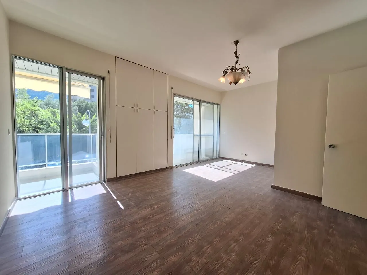Spacious Apartment For Rent in A Gated Community in Sahel Alma — الصورة 4