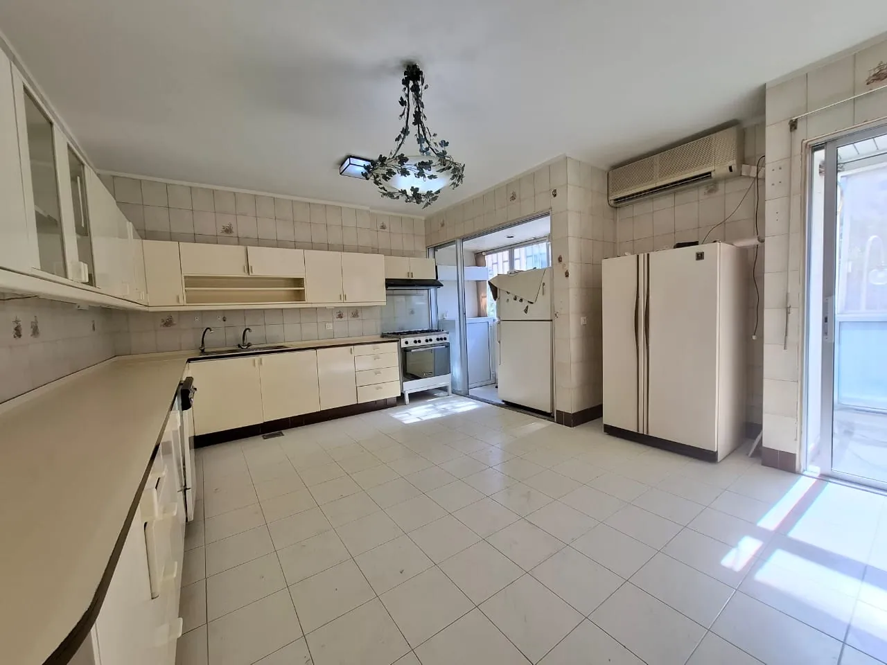 Spacious Apartment For Rent in A Gated Community in Sahel Alma — الصورة 7