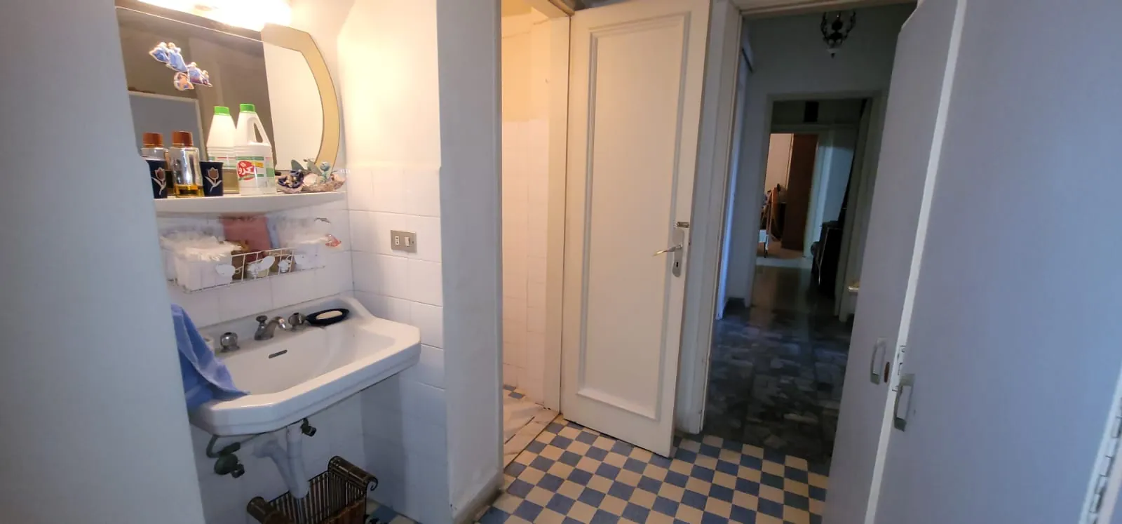 Old Furnished Stand-Alone House For Rent in Ain El Rihani — الصورة 6