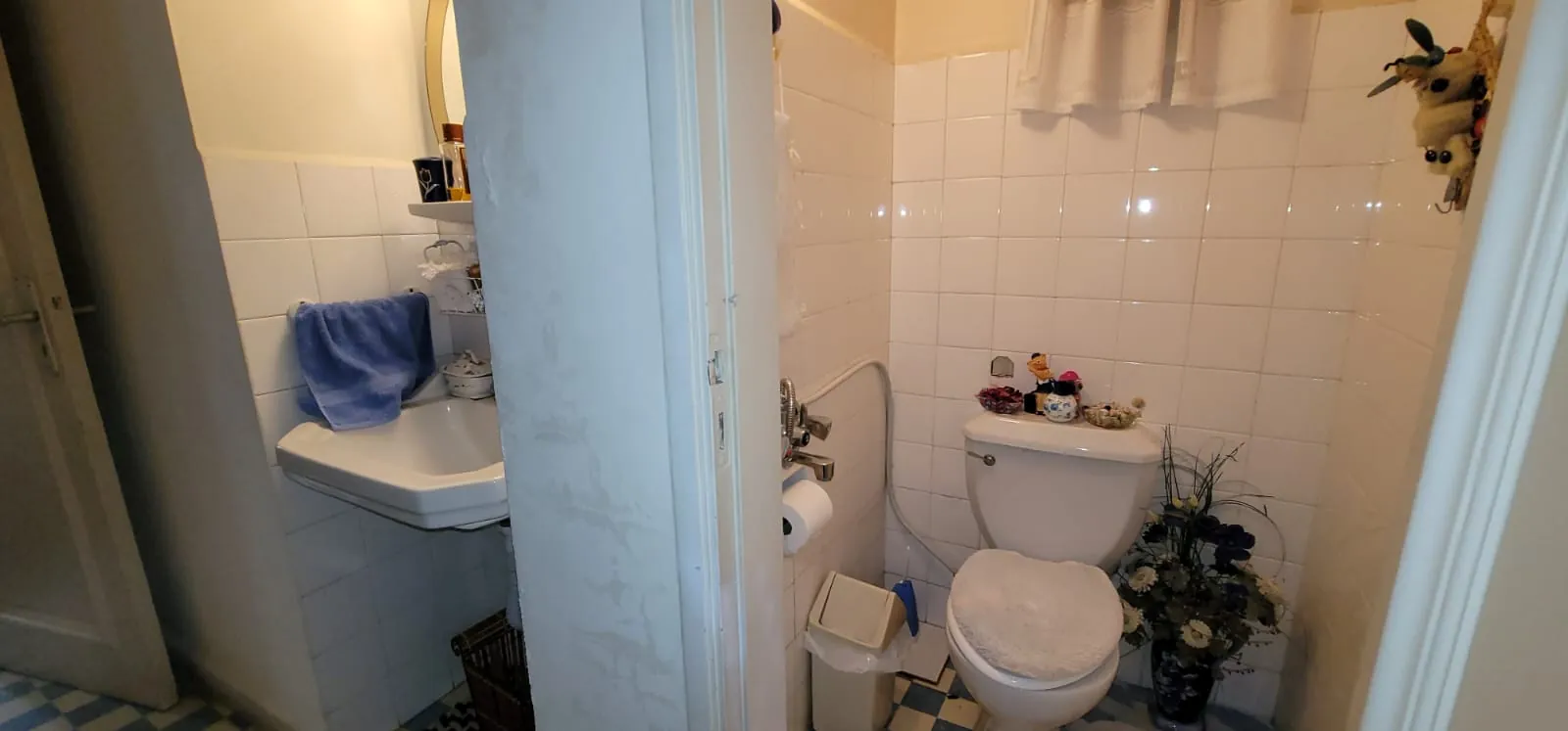 Old Furnished Stand-Alone House For Rent in Ain El Rihani — الصورة 7