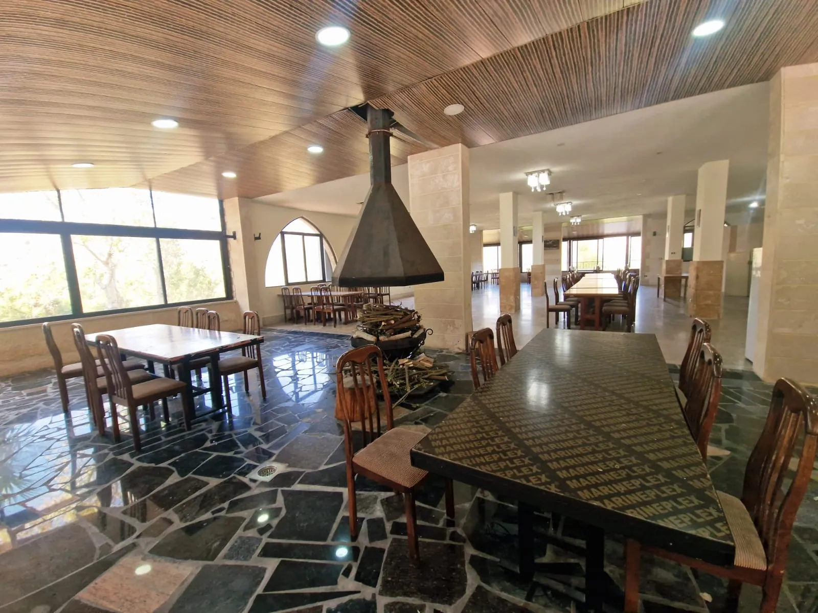 Restaurant with 6 Chalets For Sale in Abdelle - Batroun — الصورة 2