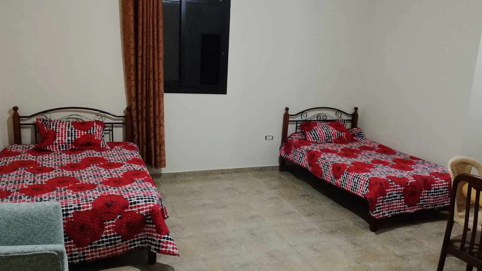Restaurant with 6 Chalets For Sale in Abdelle - Batroun — الصورة 6