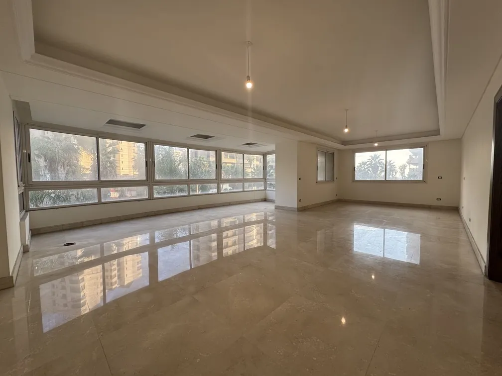 Spacious Apartment For Sale in Ramlet El Bayda