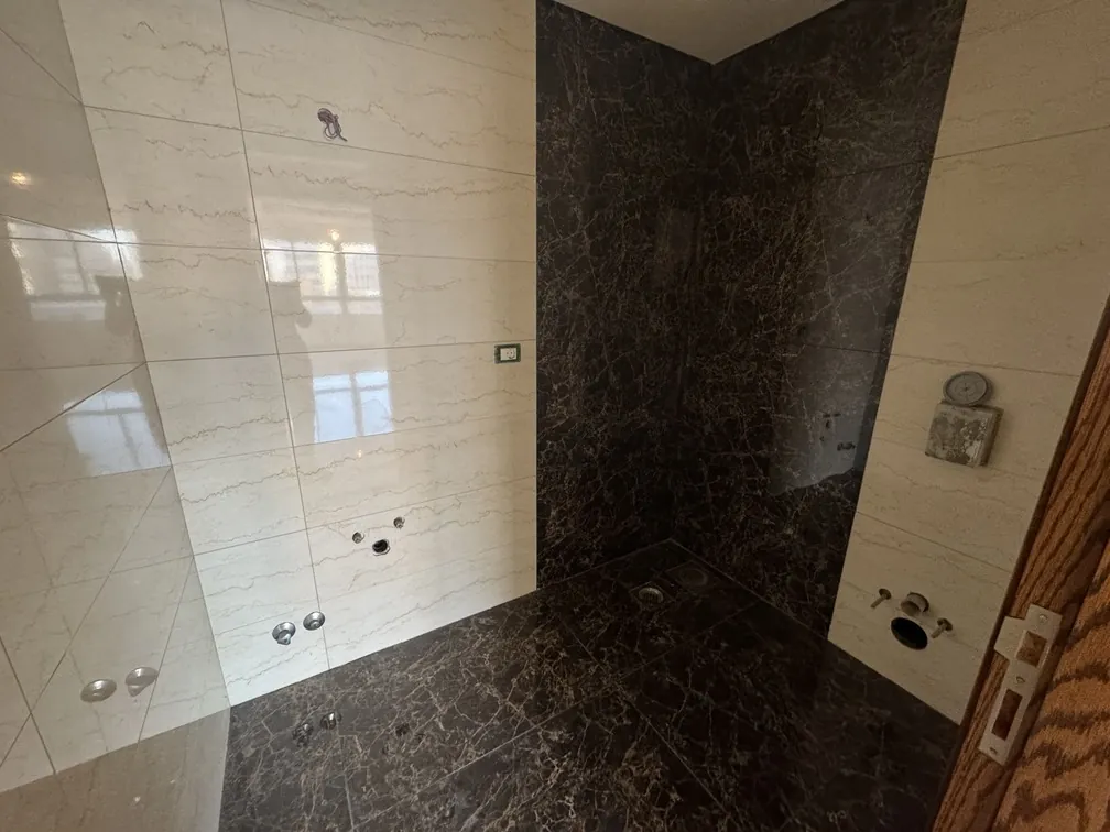 Spacious Apartment For Sale in Ramlet El Bayda — الصورة 8