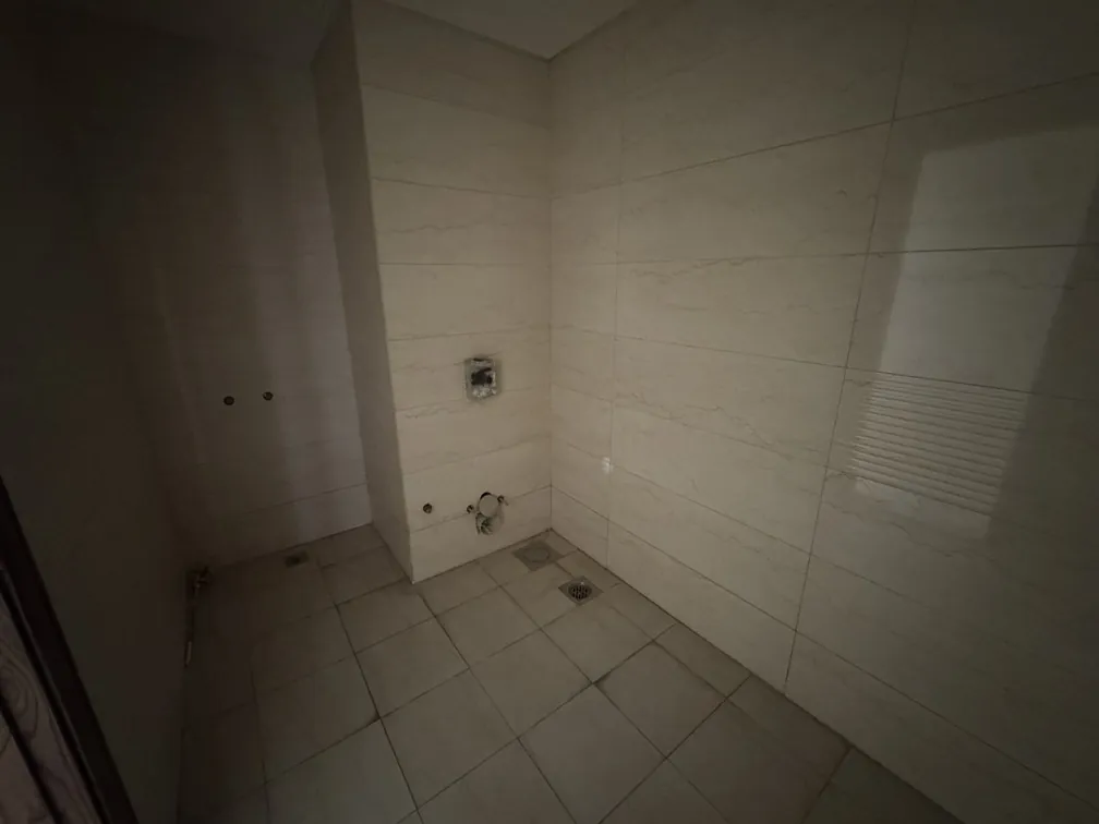 Spacious Apartment For Sale in Ramlet El Bayda — الصورة 9