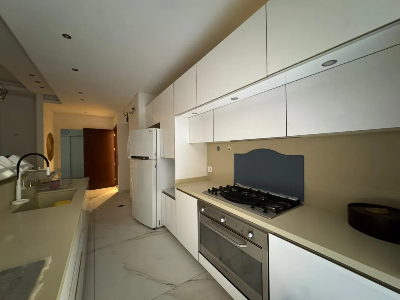 Fully Furnished Decorated Apartment For Rent in Broumana — الصورة 8