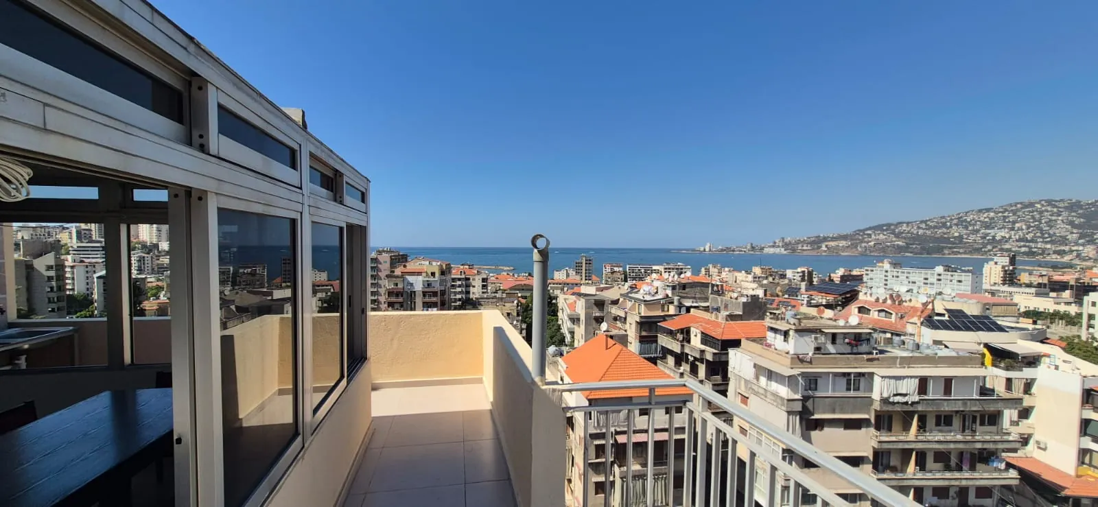 Furnished Apartment With Terrace For Rent in Jounieh — الصورة 5