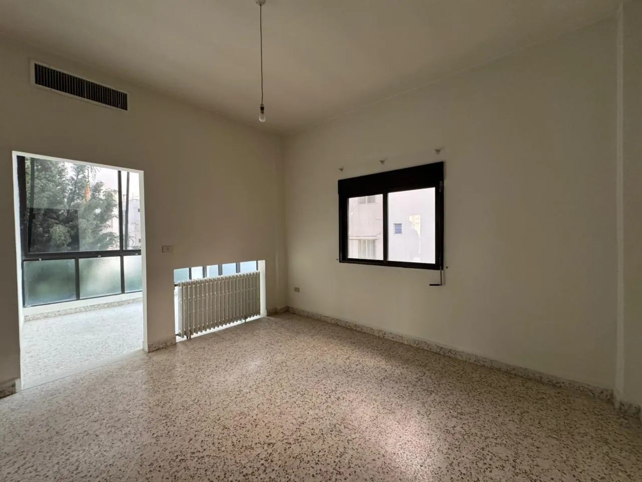 3-Bedroom Apartment For Sale in Mansourieh — الصورة 2