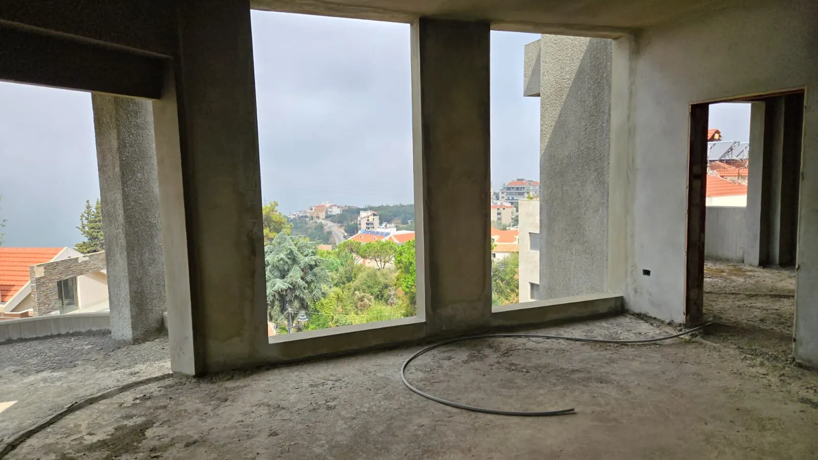 Under-Construction Building For Sale in Ballouneh — الصورة 3