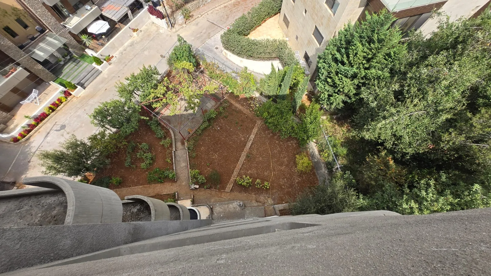 Under-Construction Building For Sale in Ballouneh — الصورة 6