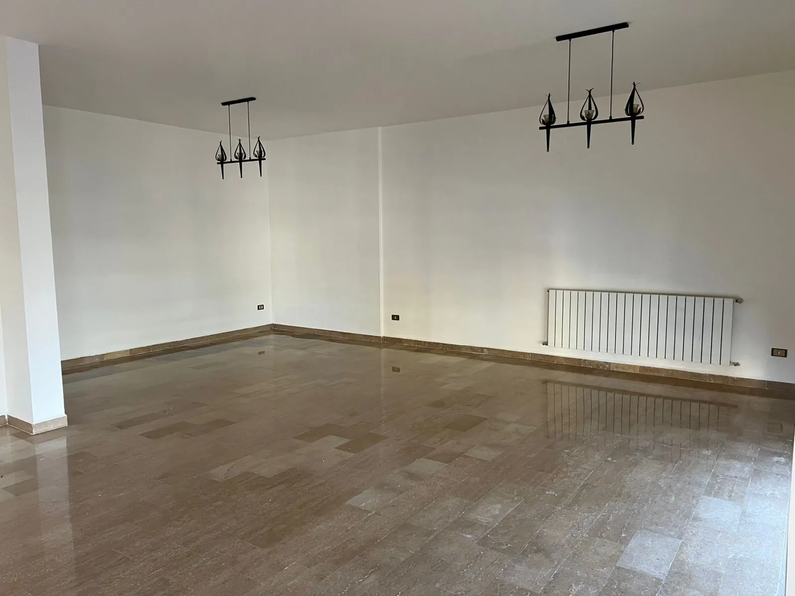 Spacious Apartment For Sale in Dawhet Aramoun — الصورة 7