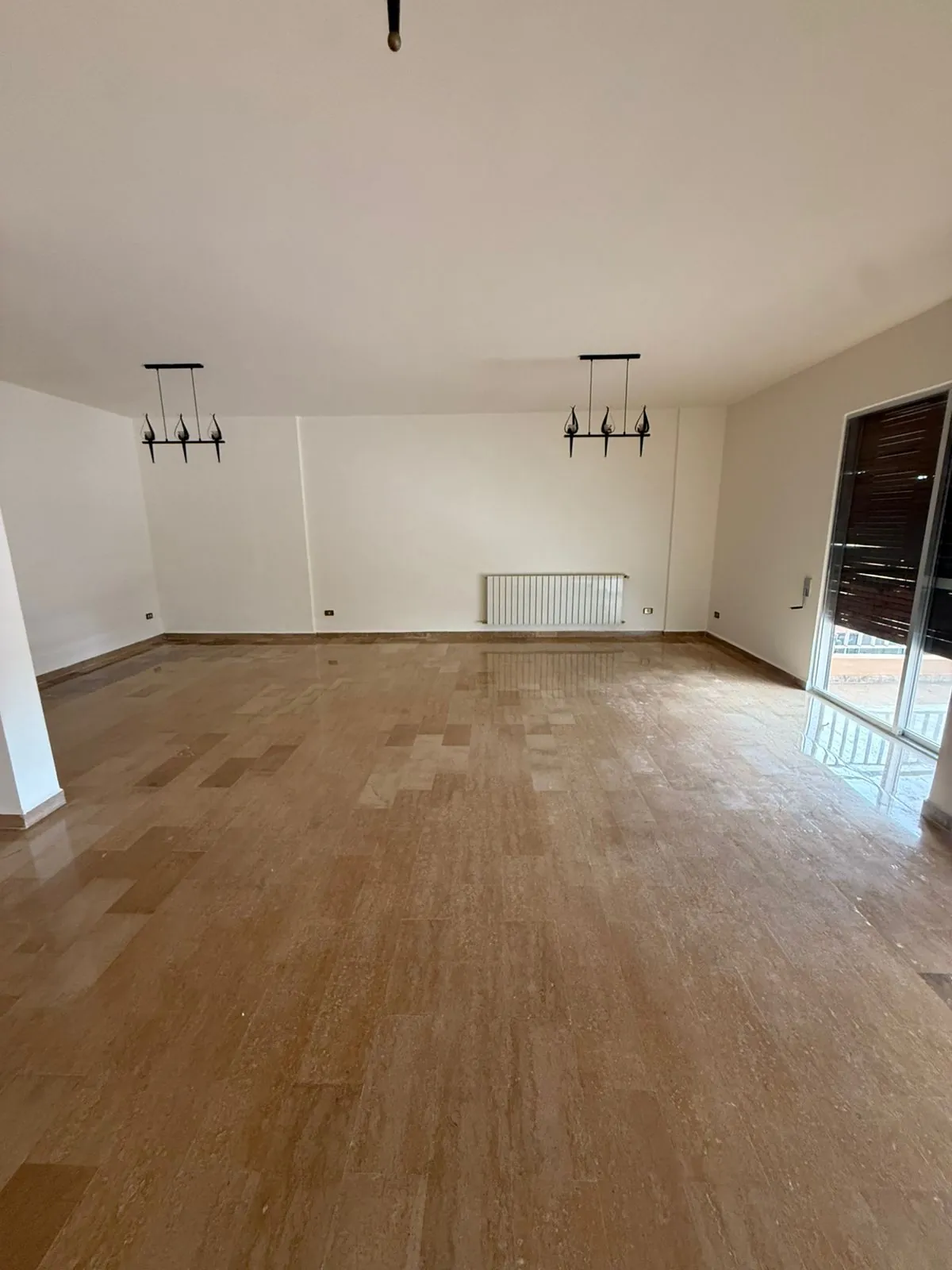 Spacious Apartment For Sale in Dawhet Aramoun — الصورة 8