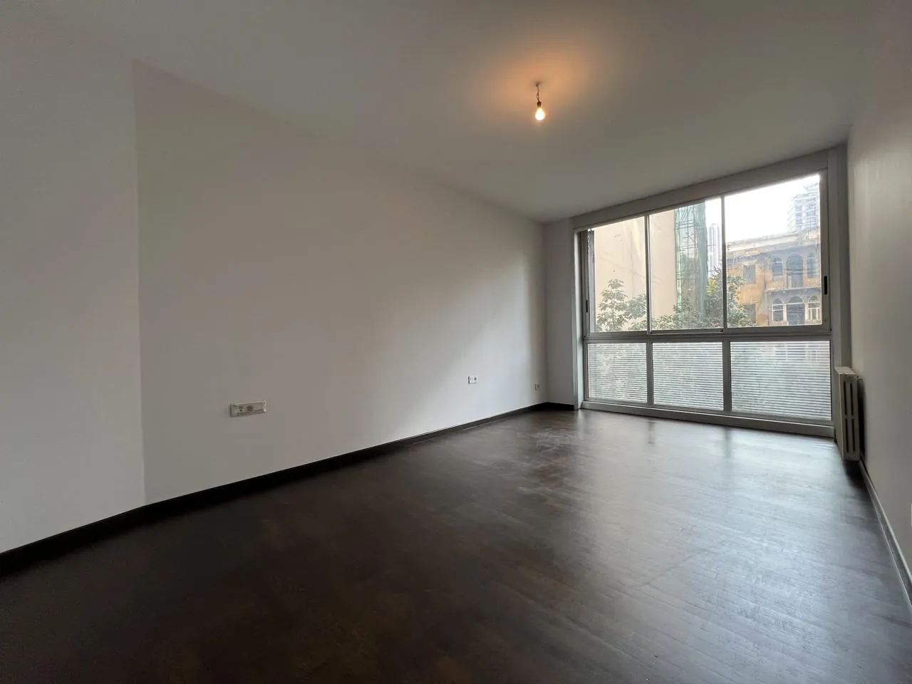 Refined & Spacious Apartment For Rent in Gemayzeh — الصورة 7