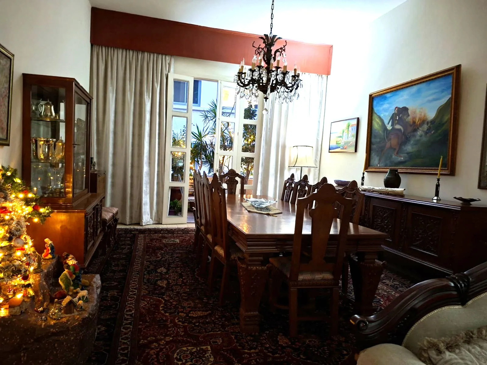 4-Floor Building For Rent in a Select Location in Gemmayzeh — الصورة 4