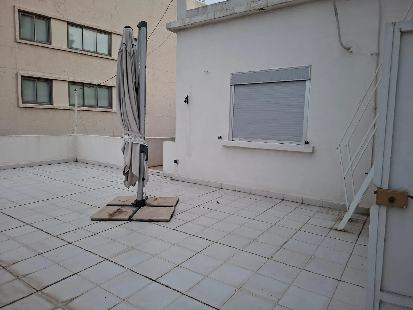 4-Floor Building For Rent in a Select Location in Gemmayzeh — الصورة 6