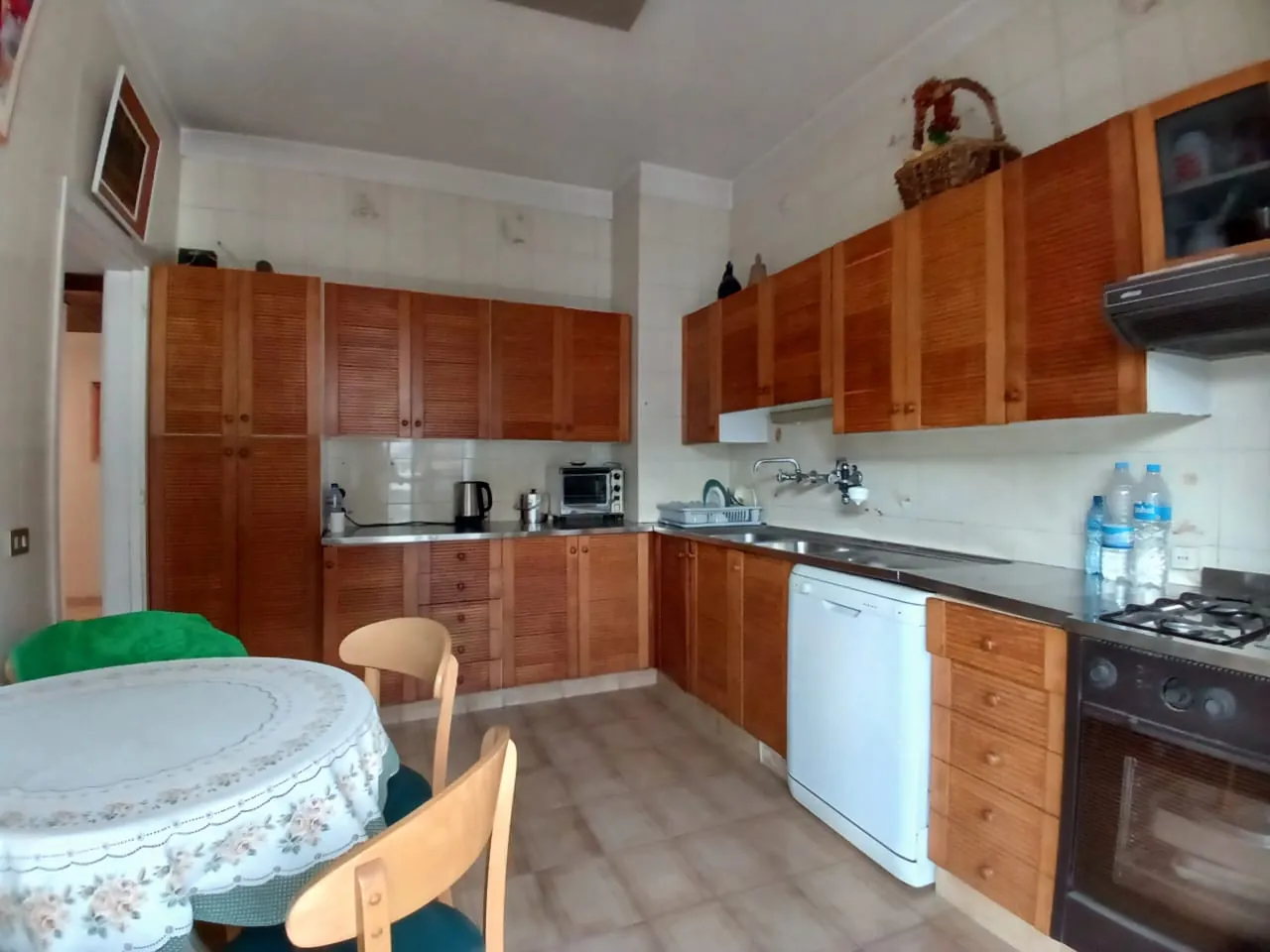 Spacious Apartment With Open View For Sale in A Prime Location in Zalka — الصورة 8