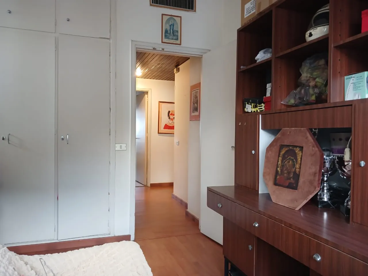 Spacious Apartment With Open View For Sale in A Prime Location in Zalka — الصورة 9