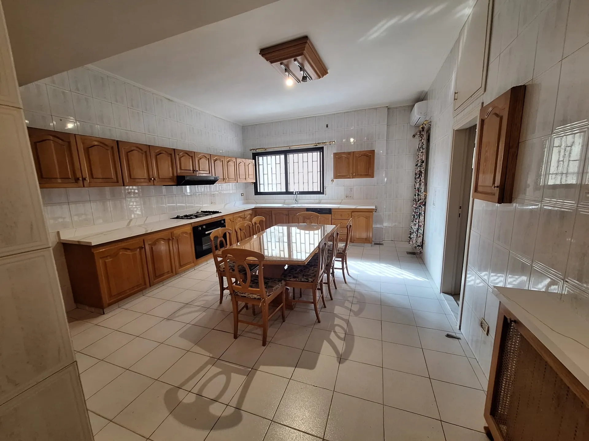 Fully Furnished Apartment For Rent in Horsh Tabet — الصورة 5